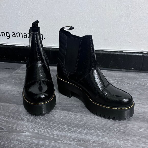 NWT Dr. Martens Rozalie Distressed Patent Heeled Chelsea Boots Sz 7 US - Picture 2 of 12